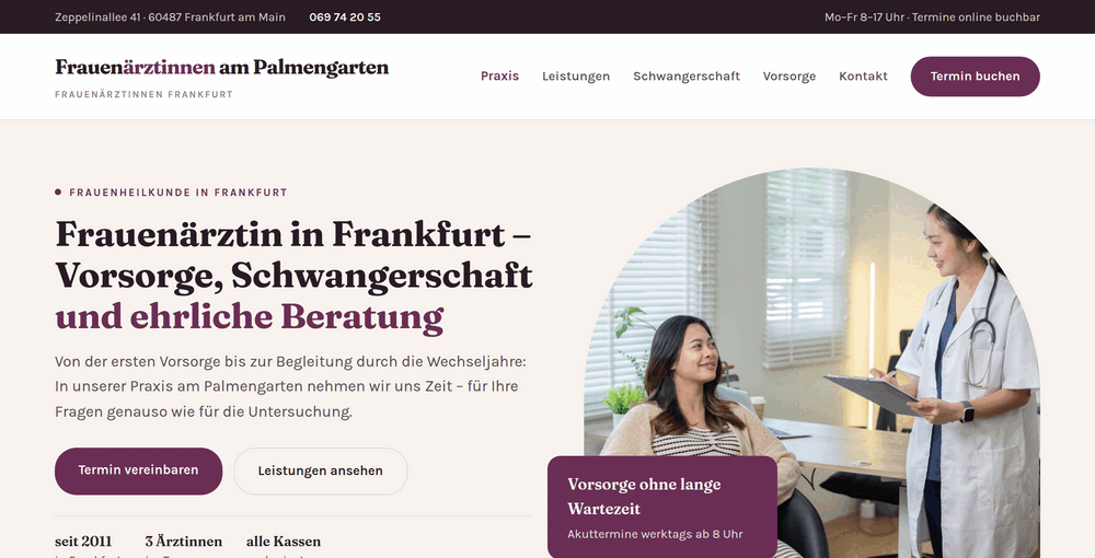 Beispiel-Webdesign Startbereich: Frauenarztpraxis in Frankfurt mit Überschrift, Terminbuttons und Foto aus dem Sprechzimmer