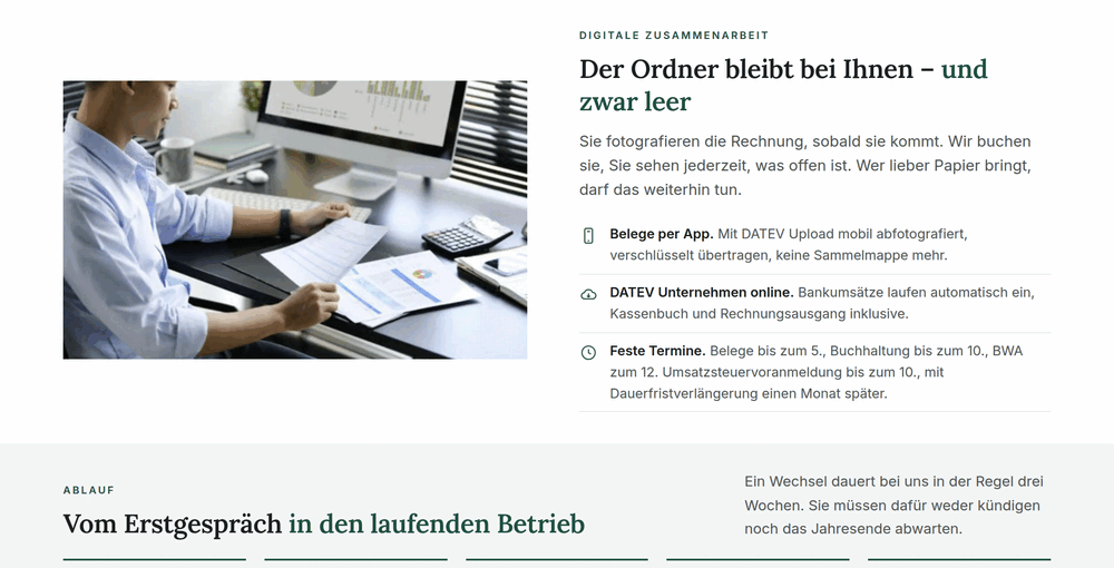 Abschnitt „Der Ordner bleibt bei Ihnen“ mit Schreibtischfoto und Belegabgabe